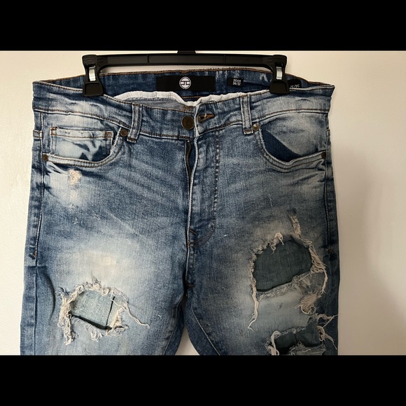 Jeans - Picture 2 of 5